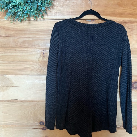 Sweater - Picture 5 of 5